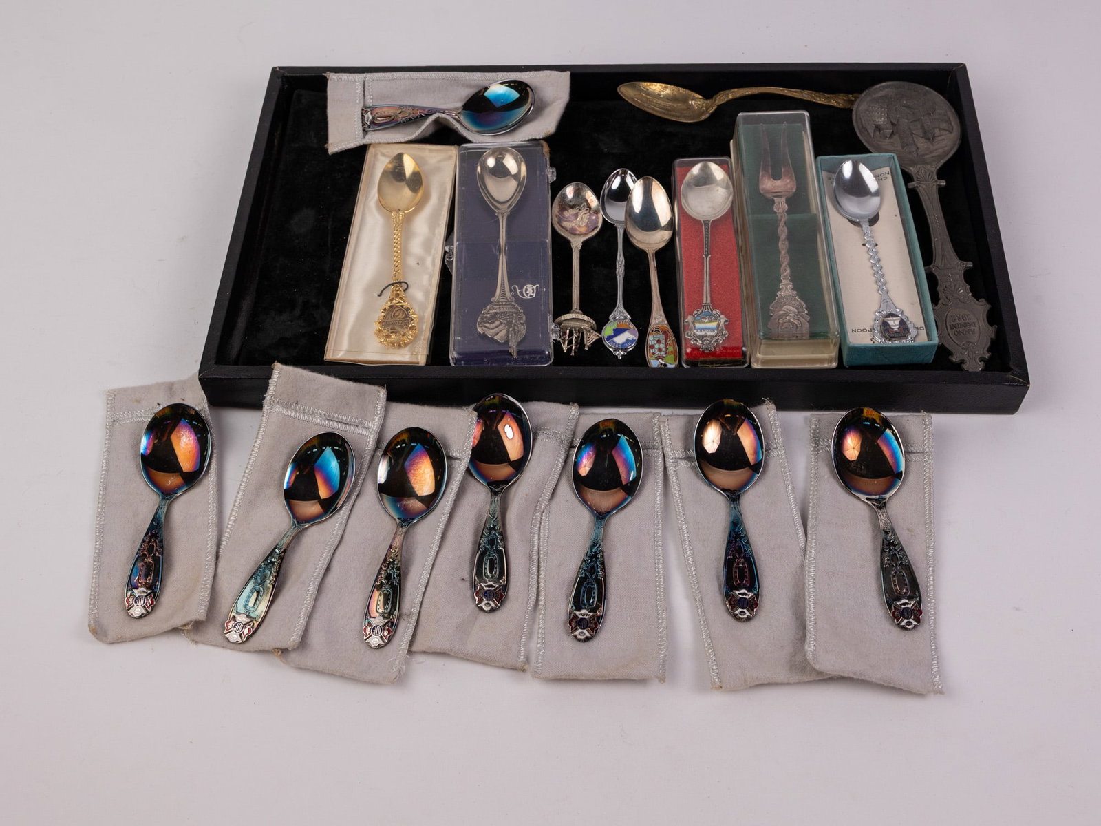 Assortment of Vintage Souvenir and Demitasse Spoons ft. Silverplate: Assortment of Vintage Souvenir and Demitasse Spoons ft. Silverplate Literature Brooks Auction – Online Auction Terms & Conditions Contact: (856) 694-2960 | info@brooks.auction READ BEFORE YOU