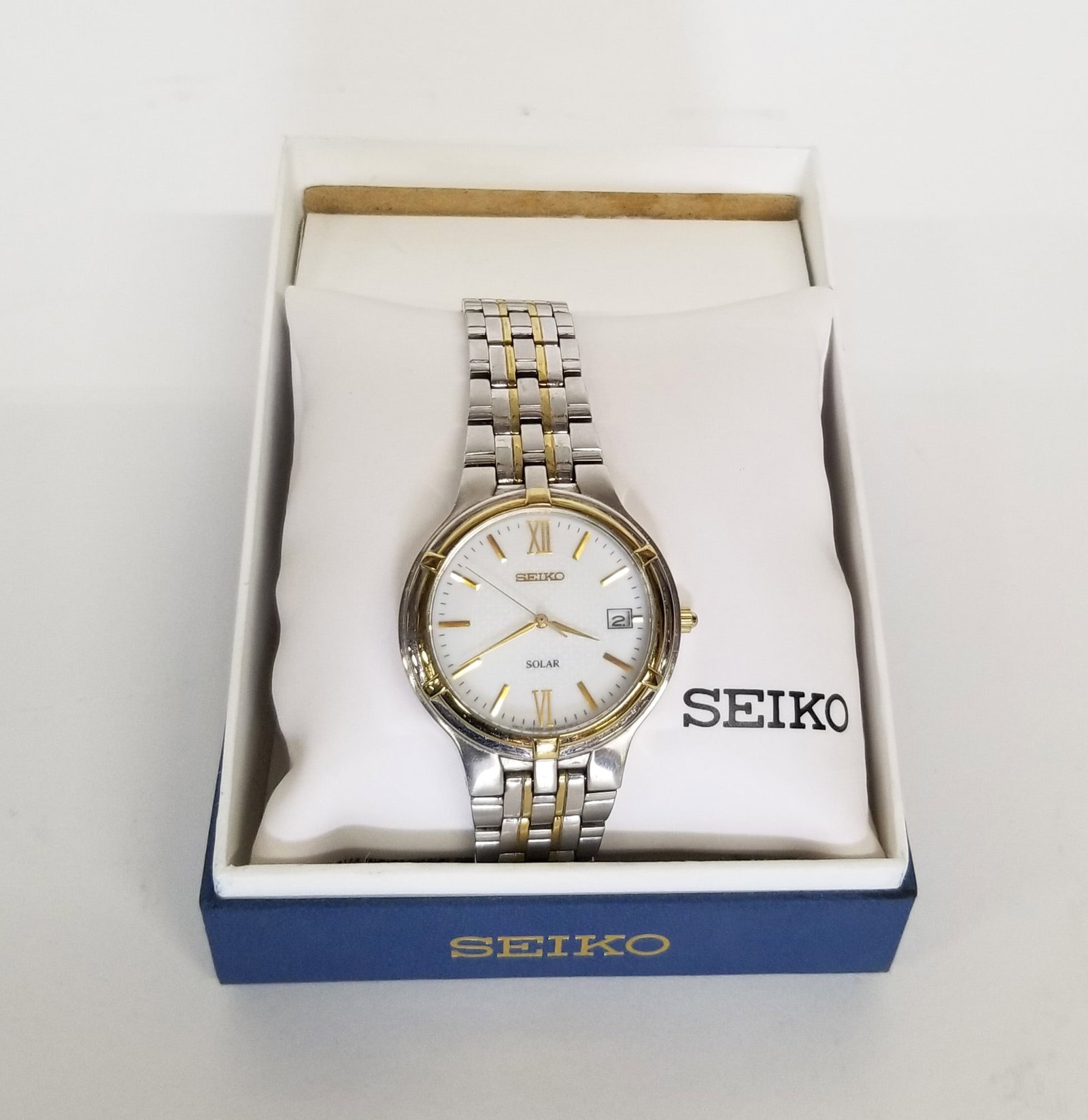 Seiko Analog Quartz Solar Wristwatch: Seiko Analog Quartz Solar Wristwatch - works Literature Brooks Auction – Online Auction Terms & Conditions