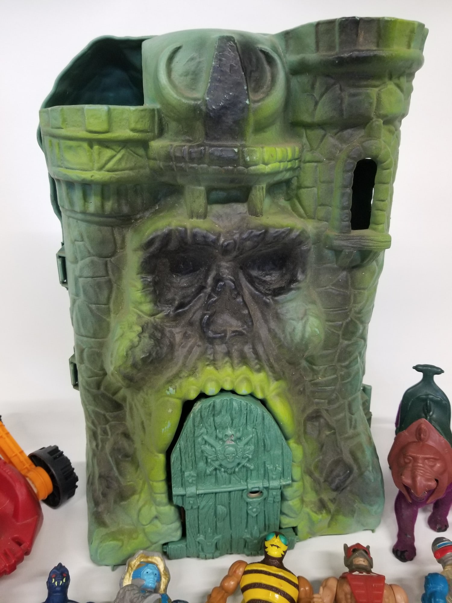 Masters of the Universe Action Figures ft. Castle Grayskull Playset - 7