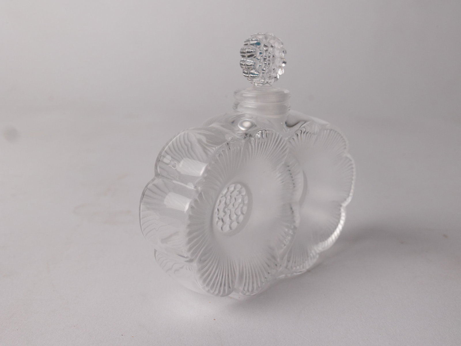 Lalique "Two Fleurs" Perfume Bottle with "Sylphide" Box - 6