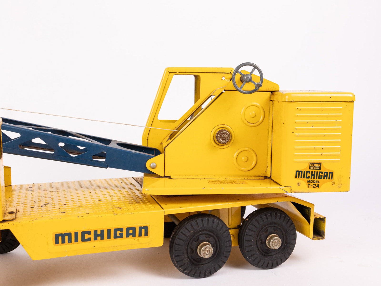 Nylint T-24 Vintage Pressed Steel Toy Shovel Crane Truck - 2