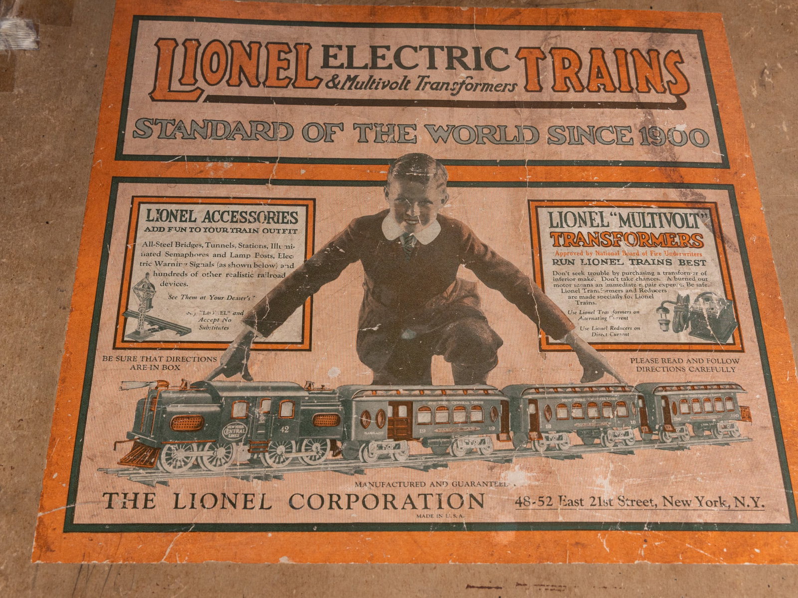 Lionel Pre-War Railcars & Assorted Railway Accessories - 3