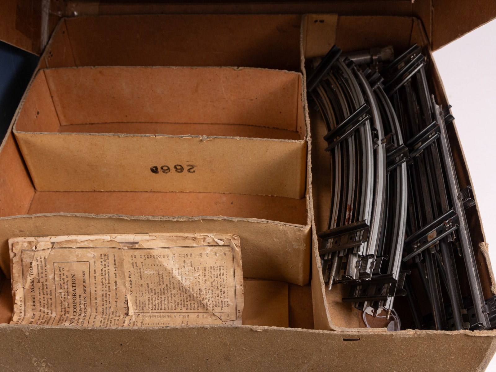 Lionel Pre-War Railcars & Assorted Railway Accessories - 5