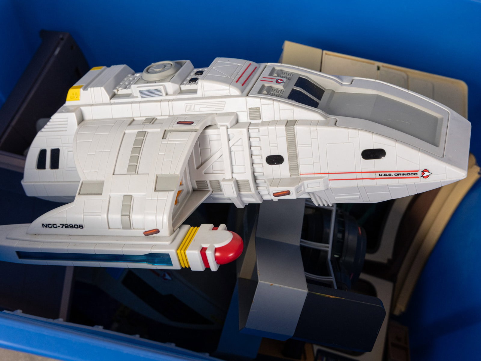 Assortment of Vintage Action Figures ft. Star Trek Play Sets - 5