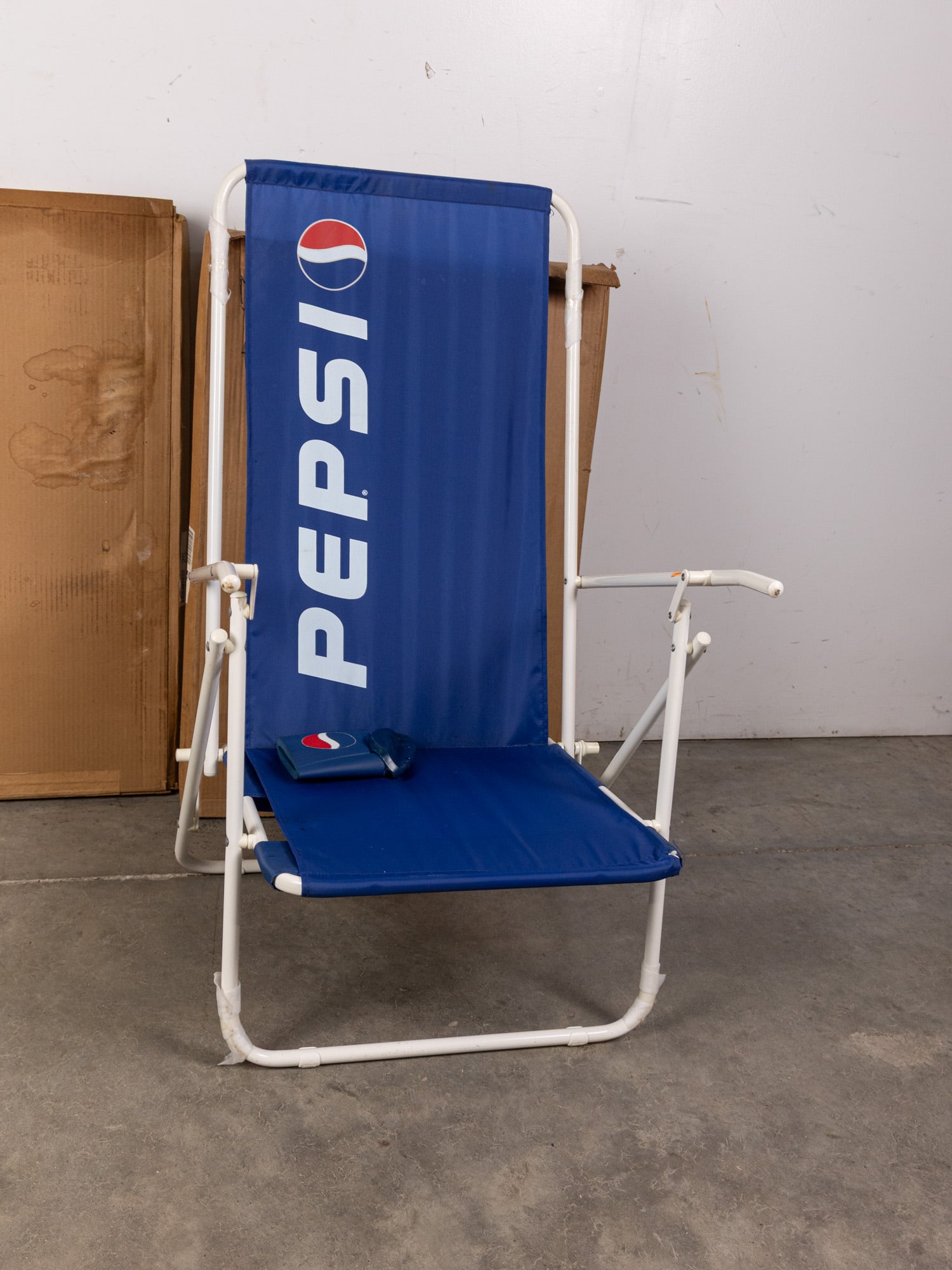 Pair of Vintage Pepsi Folding Beach Chairs - 2