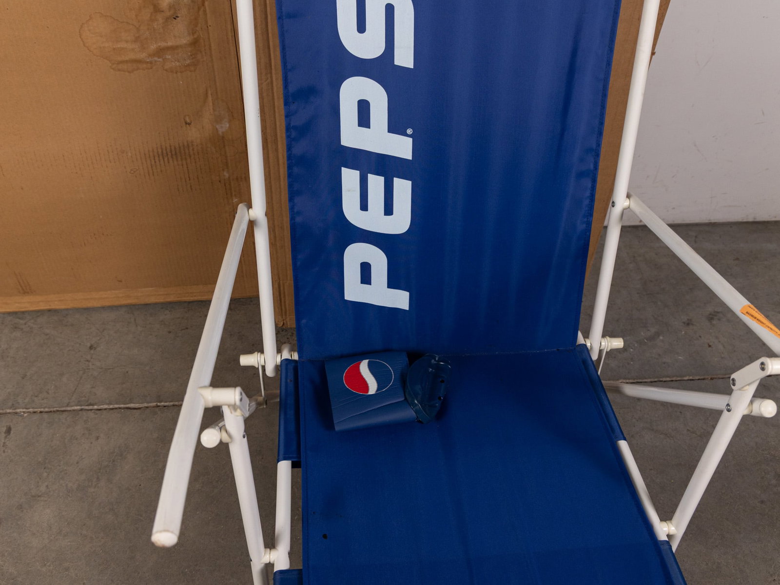 Pair of Vintage Pepsi Folding Beach Chairs - 3