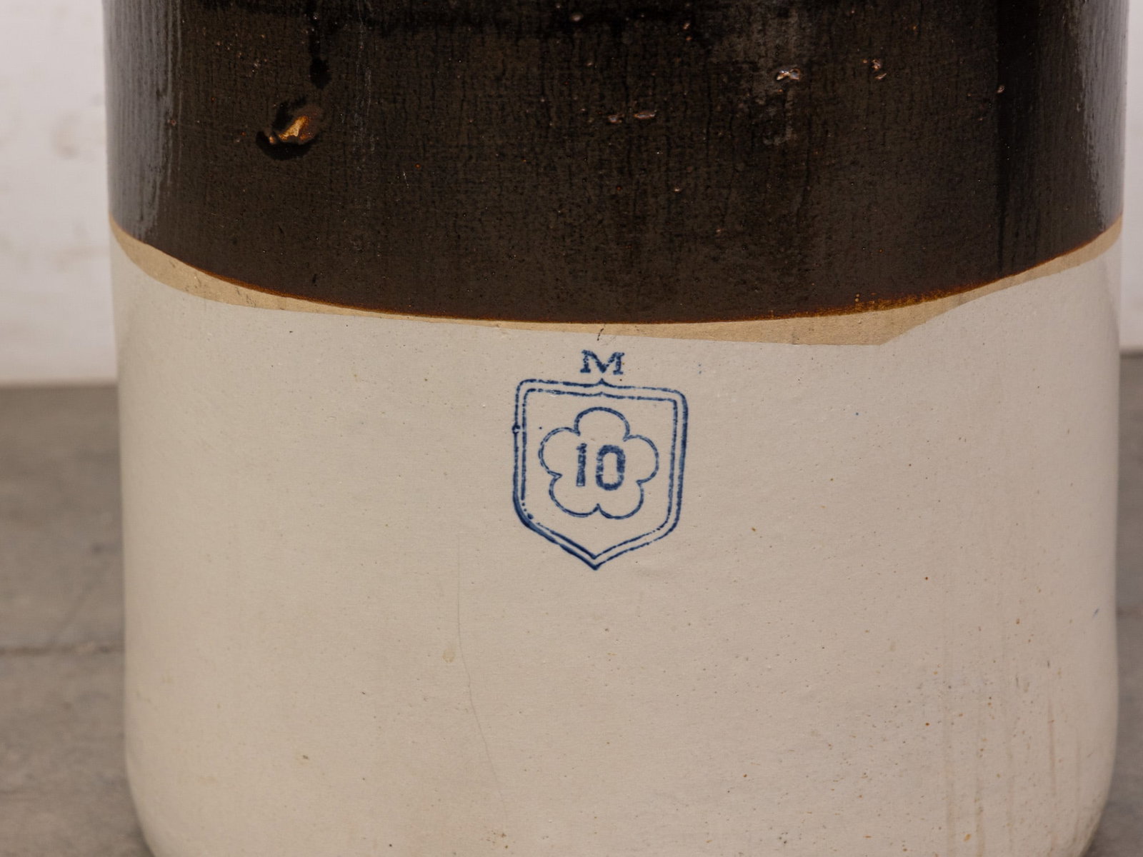 Large 10 Gallon Brown and White Stoneware Crock - 2