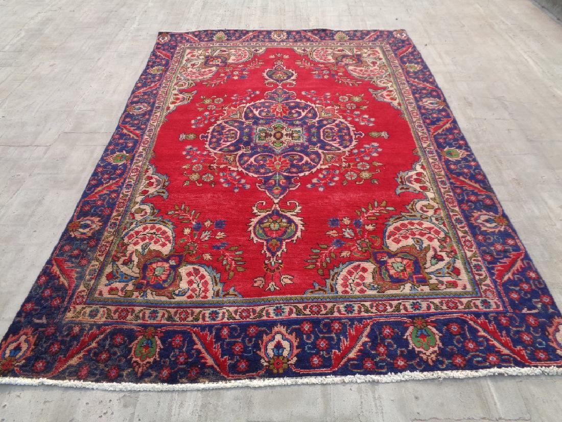Persian Tabriz Rug 8.9x6: Rug: Persian Tabriz Rug Size: 8' 9" x 6' Please note that this lot has a confidential reserve. When you leave a bid in advance of the auction, submit your maximum. Jasper52 will bid on your behalf as