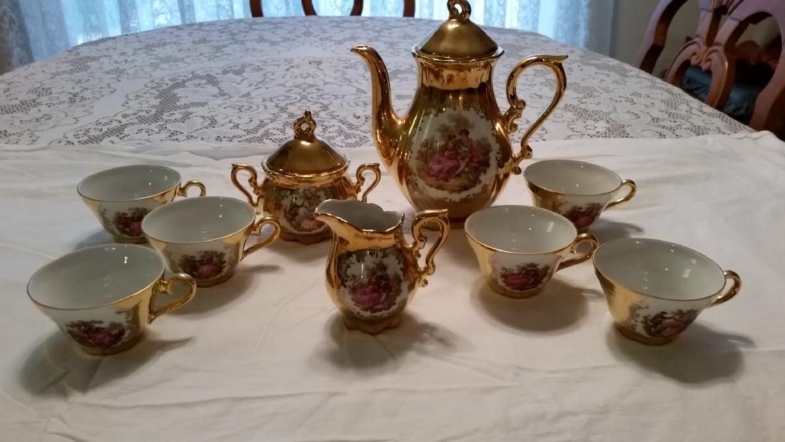 Kunst Palette Regnitzlosau 22k Gold Handpainted Tea Set