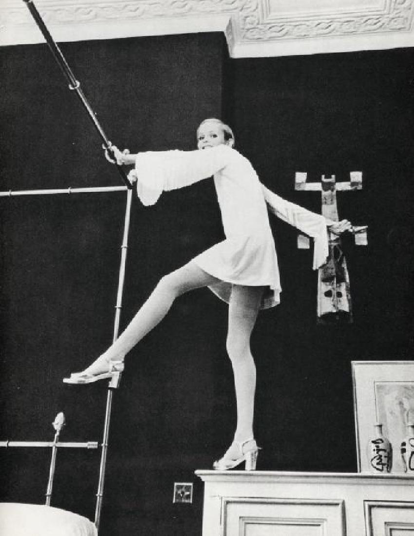 CECIL BEATON - Twiggy: Artist: CECIL BEATON Print Title: Twiggy Medium: Sheet-Fed Gravure Printed in the UK in 1968 Image Size: 8.5 x 11" Cecil Beaton was an English fashion, portrait and war photographer, whose portraits o