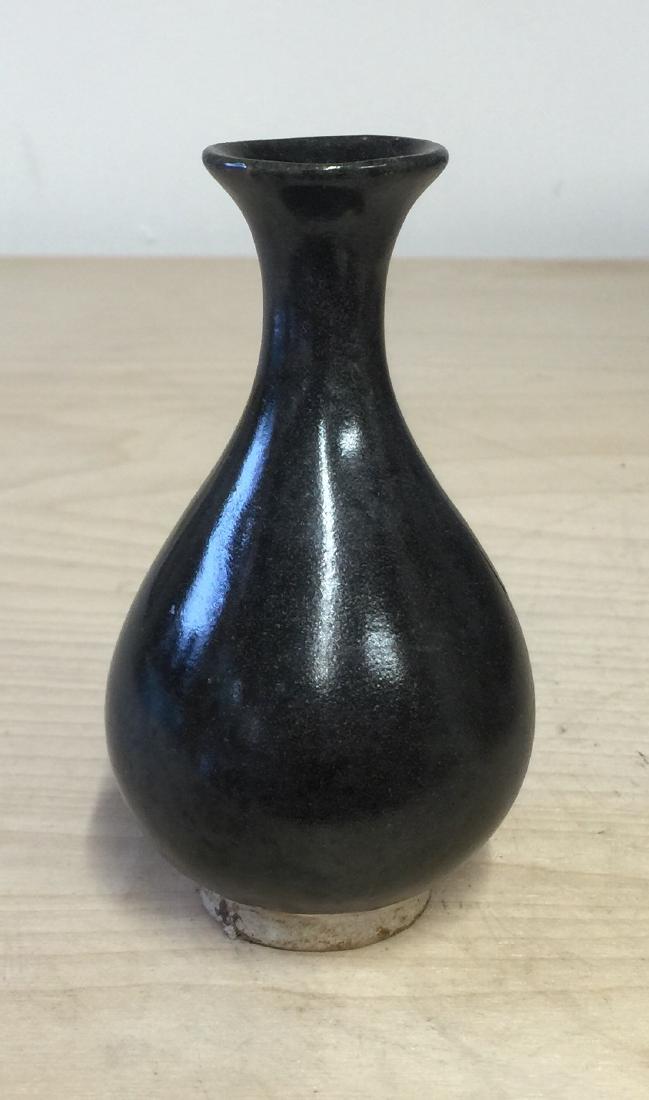 Chinese Black Glaze Vase. Song Thru Ming (1 of 3)