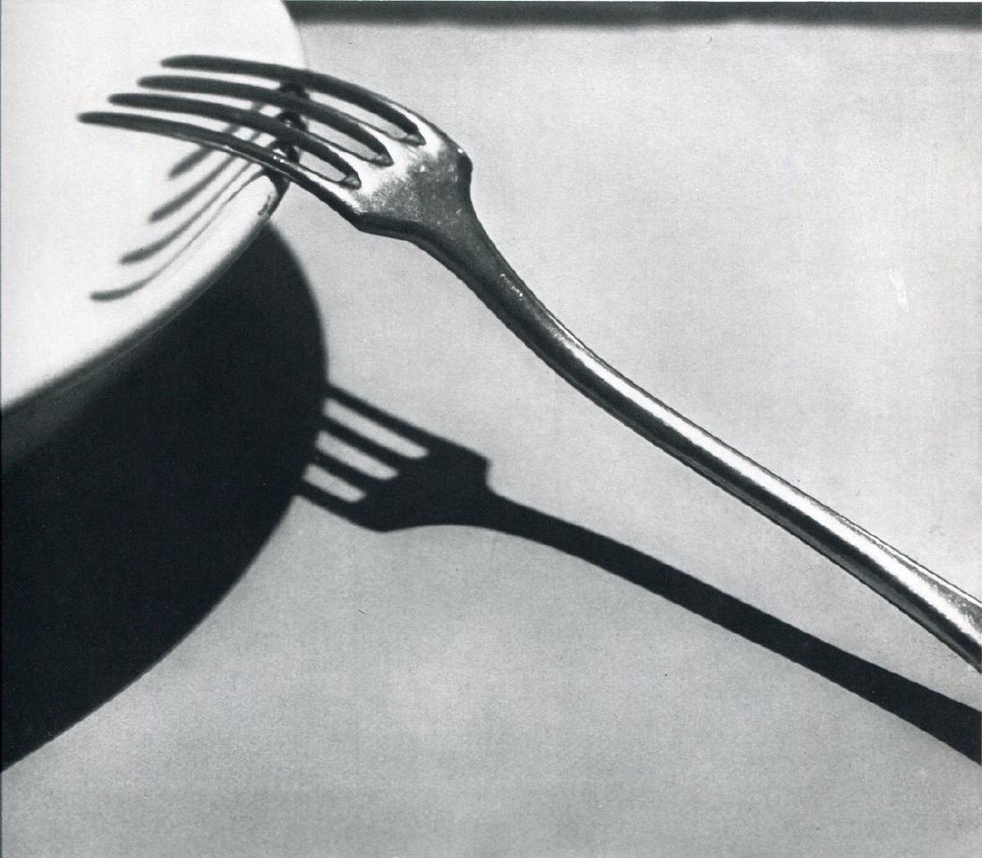 ANDRE KERTESZ - Fork, 1928 Paris: Artist: ANDRE KERTESZ Print Title: Fork, 1928 Paris Medium: Sheet-Fed Gravure Printed in 1972 by Braun - Mulhaus - France Image size (inches) approx. 9 x 7" Andre Kertesz, born Kertesz Andor, was a Hu
