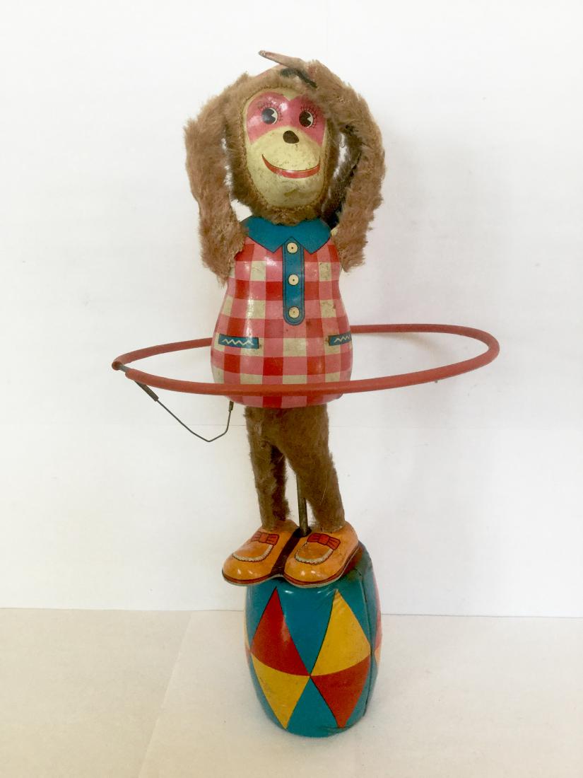 Monkey Hula-Hoop Wind Up Toy (1 of 6)