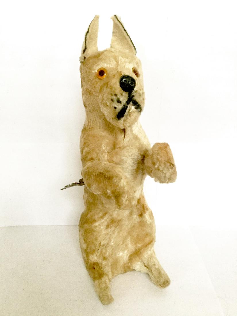 Begging Dog Wind Up Toy (1 of 5)