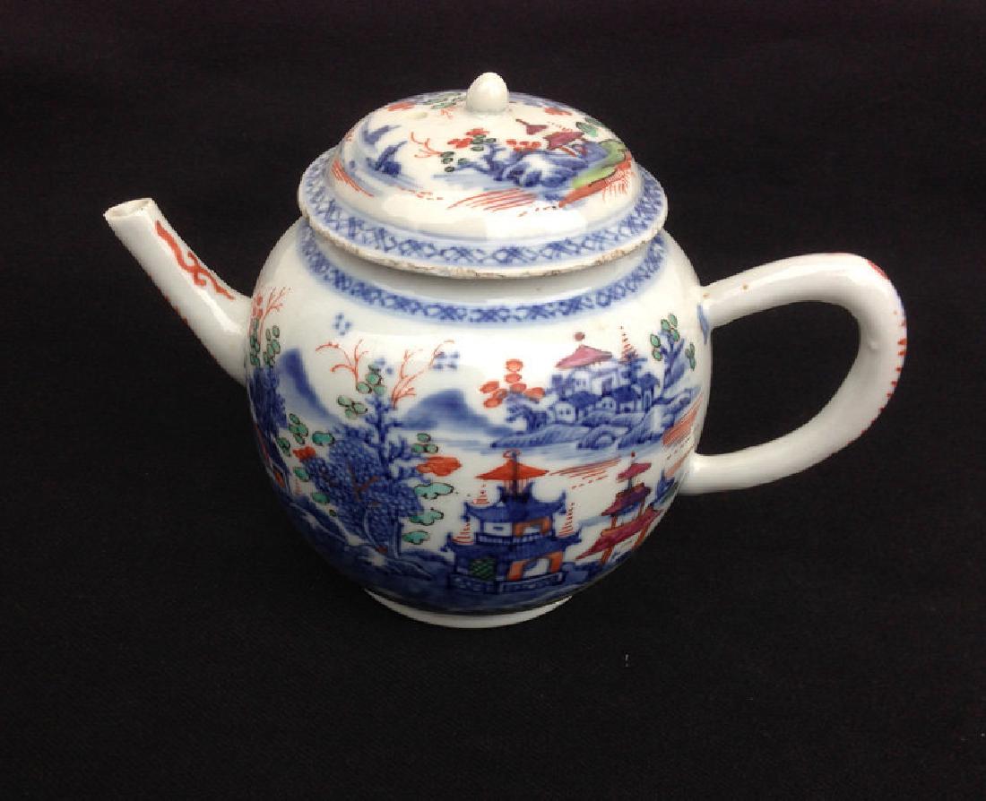 Chinese Export Teapot, Qianlong C 1750 (1 of 4)