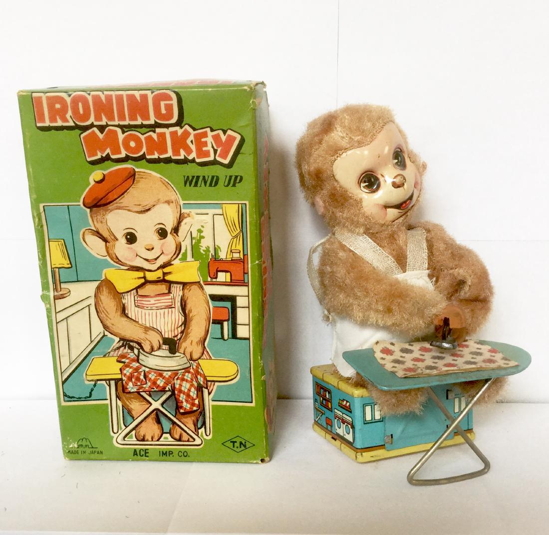 "Ironing Monkey" Wind Up Toy (1 of 3)