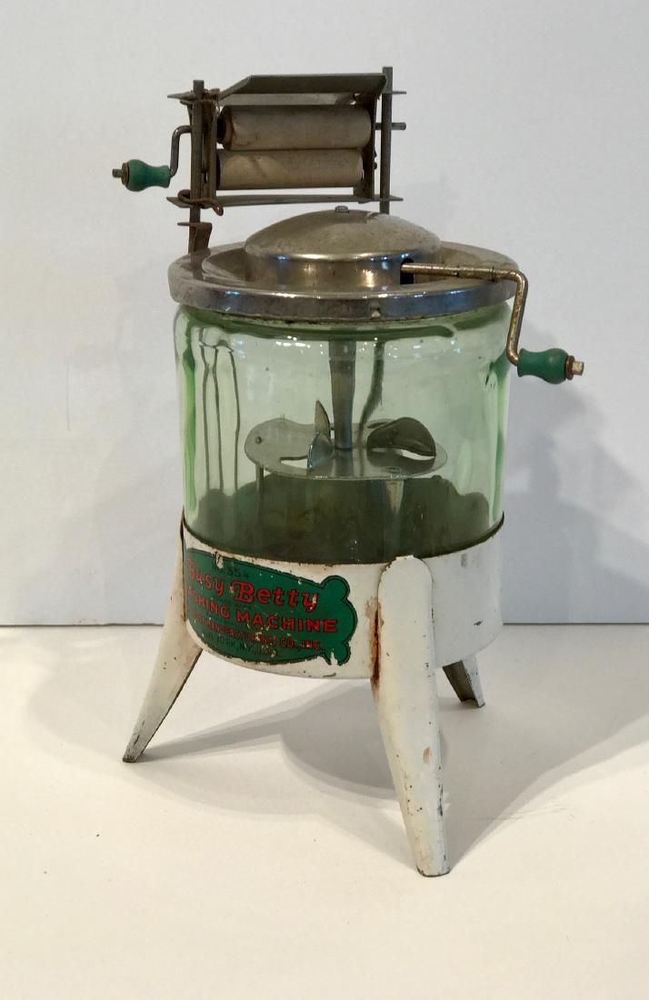 Busy Betty Toy Washing Machine (1 of 3)