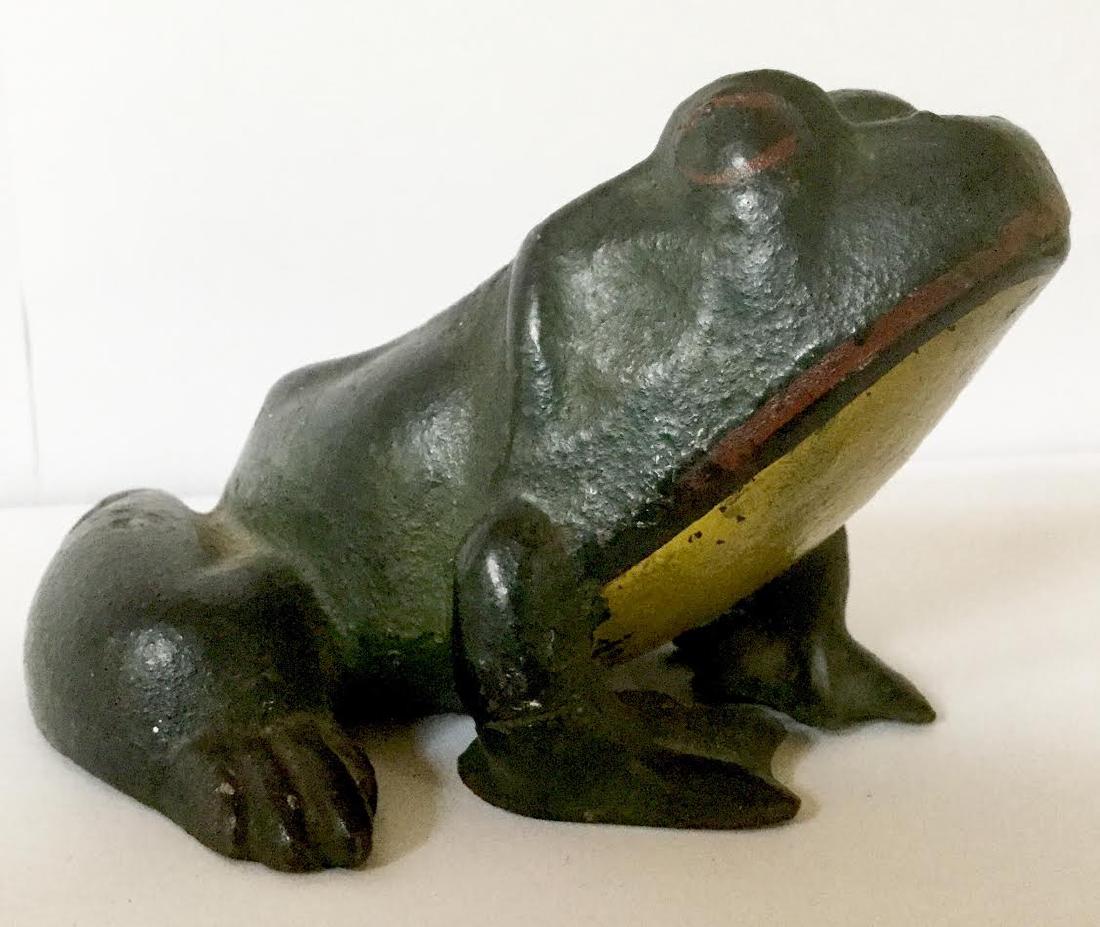 Cast Iron Frog Doorstop: Cast Iron FROG Doorstop, Great Paint Solid Cast Iron with Original Paint Wonderful Paint and Form 1920's 3" tall x 4" wide x 5" long Please note that this lot has a confidential reserve. When you leav