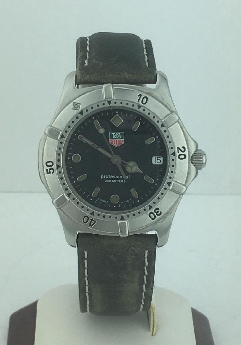 Tag Heuer Professional 200m Black Dial Watch: Brand: Tag Heuer Tag Heuer Professional 200m Black Dial Watch Leather Band Please note that this lot has a confidential reserve. When you leave a bid in advance of the auction, submit your maximum. Ja