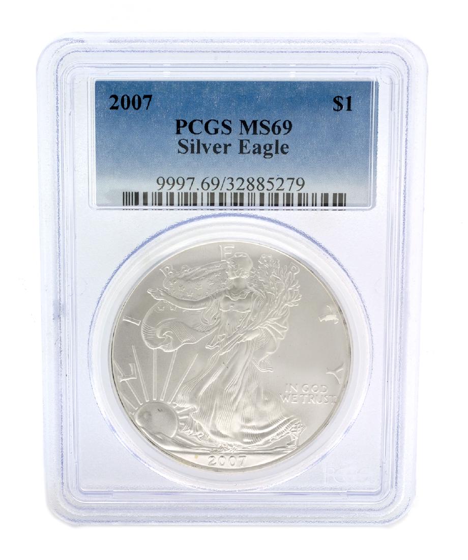 Beautiful 2007 $1 Silver Eagle PCGS MS69 Coin (1 of 2)