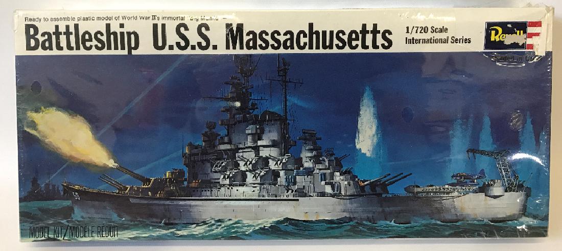 Vintage 1969 REVELL 1:720 Ship USS MASSACHUSETTS Kit (1 of 1)