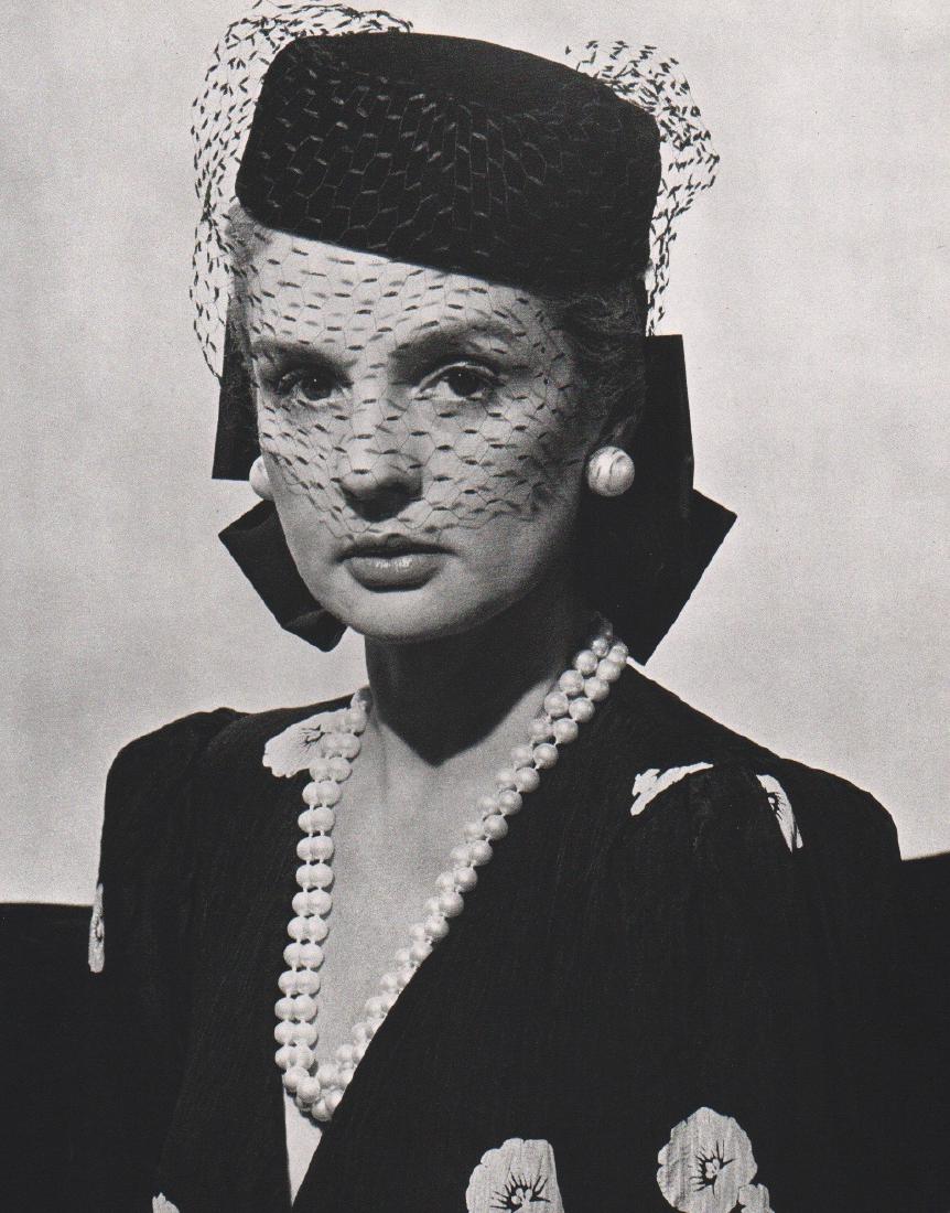 MAPPLETHORPE - Carolina Herrera, 1979: Artist: MAPPLETHORPE Print Title: Carolina Herrera, 1979 Medium: Sheet-fed Gravure Printed 1985 in Japan Image size (inches) approx. 9.5 x12 Robert Mapplethorpe was an American photographer, known for