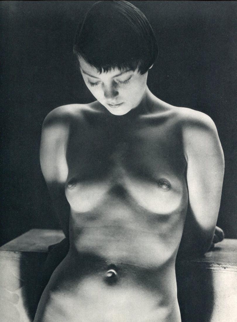 PETER POWELL - Nude: Artist: PETER POWELL Print Title: Nude Medium: Sheet-Fed Gravure Printing Date: 1932 Printed by Neogravure in France Image Size: 8" X 10" No Reserve: This lot starts at $1 and has no reserve as a cour
