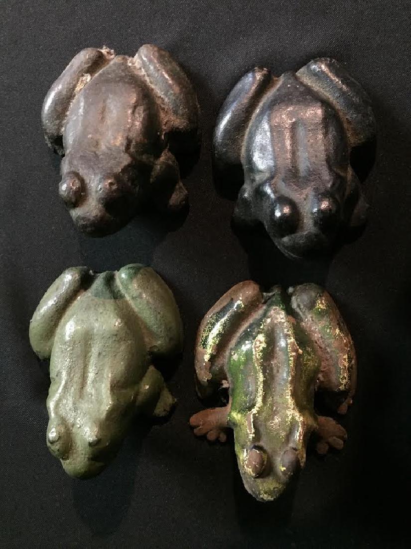 Cast Iron Frog Set 4 (1 of 7)