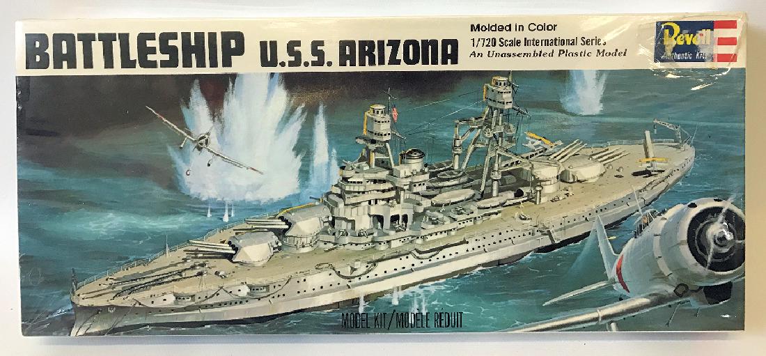 Vintage 1969 REVELL USS ARIZONA Battleship Model Kit (1 of 1)