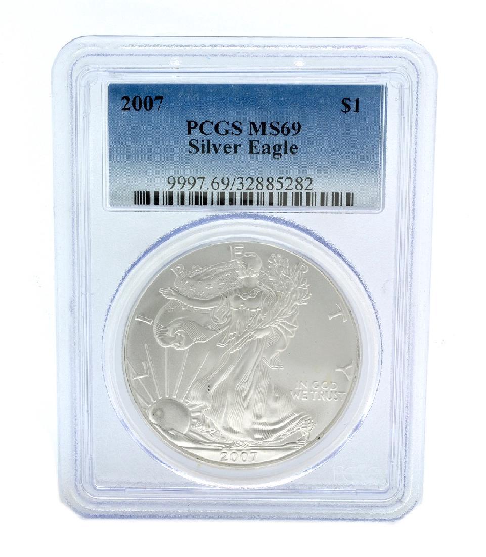 Beautiful 2007 $1 Silver Eagle PCGS MS69 Coin (1 of 2)