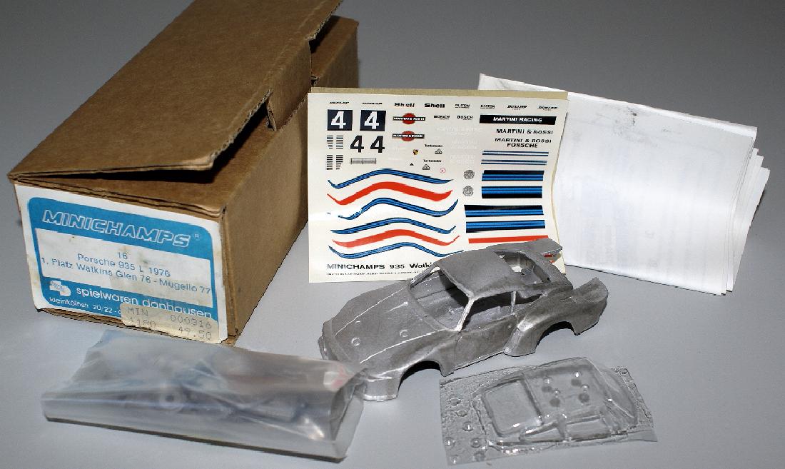Vintage MINICHAMPS #16 PORSCHE 935 L 1976 Model Kit (1 of 1)