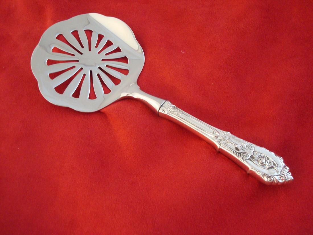 Wallace Rose Point Sterling Silver Tomato Server (1 of 3)