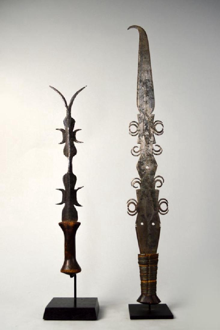 Two Yaka Knives (1 of 1)