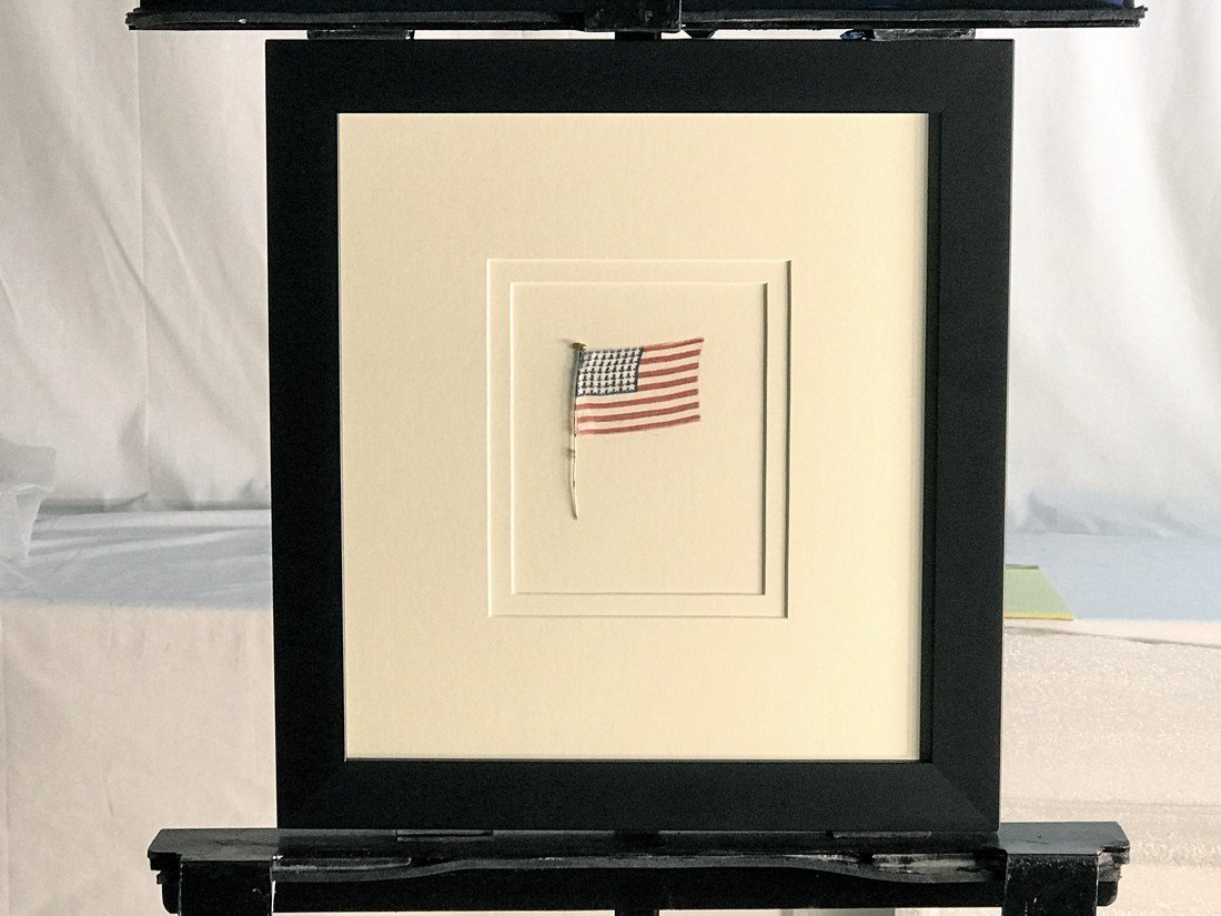 48 Silk Flag: 48 Silk Flag Please note that this lot has a confidential reserve. When you leave a bid in advance of the auction, submit your maximum. Jasper52 will bid on your behalf as much as necessary to ensure 