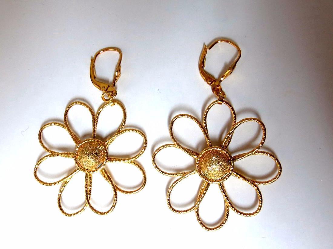 Mid Century Style 14kt Gold Daisy Flower Earrings (1 of 6)
