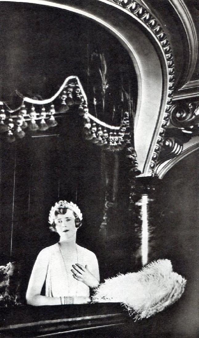 CECIL BEATON - The Countess Howe: Artist: CECIL BEATON Print Title: The Countess Howe Medium: Collotype Printer: Camelot Press (London, England printers) Image Size: 4.5x 7.5" - approx .5 inch border with subject name under image Ceci