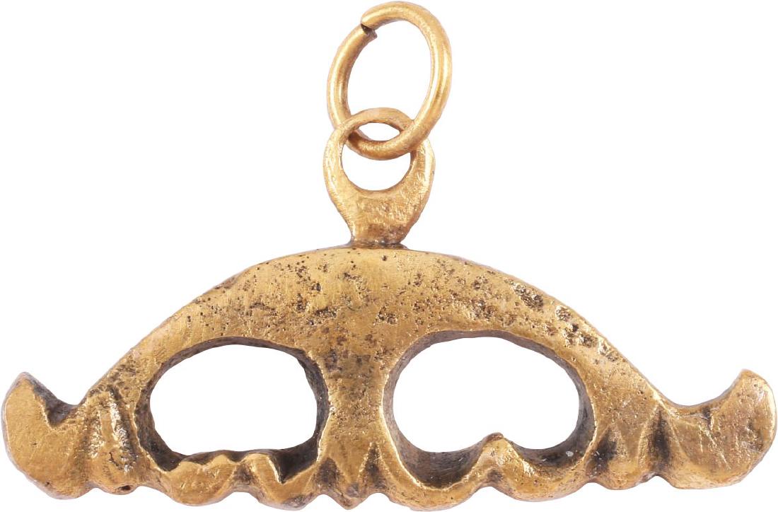 FINE ANCIENT VIKING LUNAR PENDANT C.800-900 AD (1 of 2)