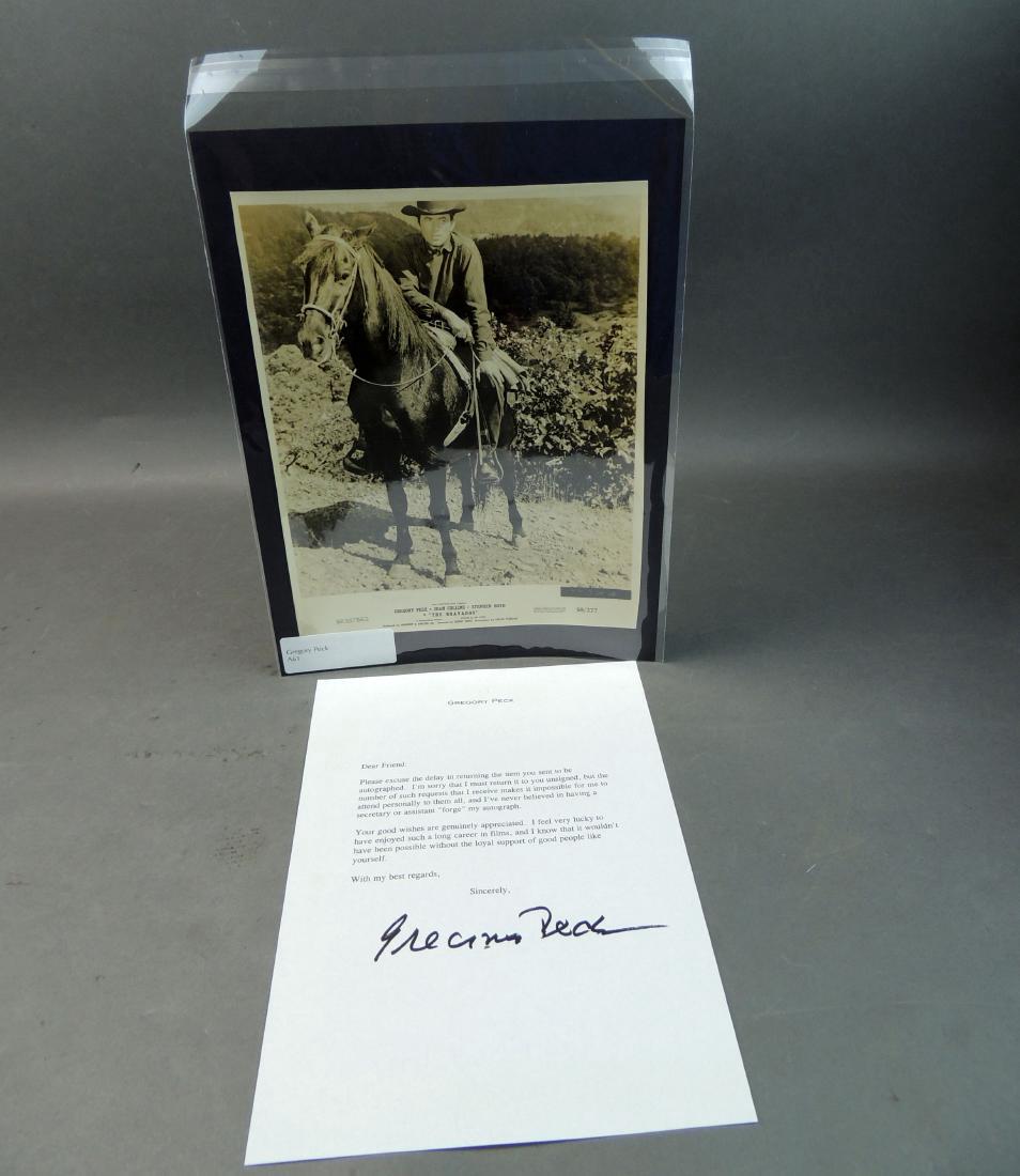 Gregory Peck Facsimile Signed Letter W/ Movie Photo (1 of 2)
