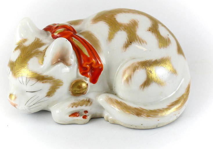 Japanese Porcelain Kutani Sleeping Cat Figurine