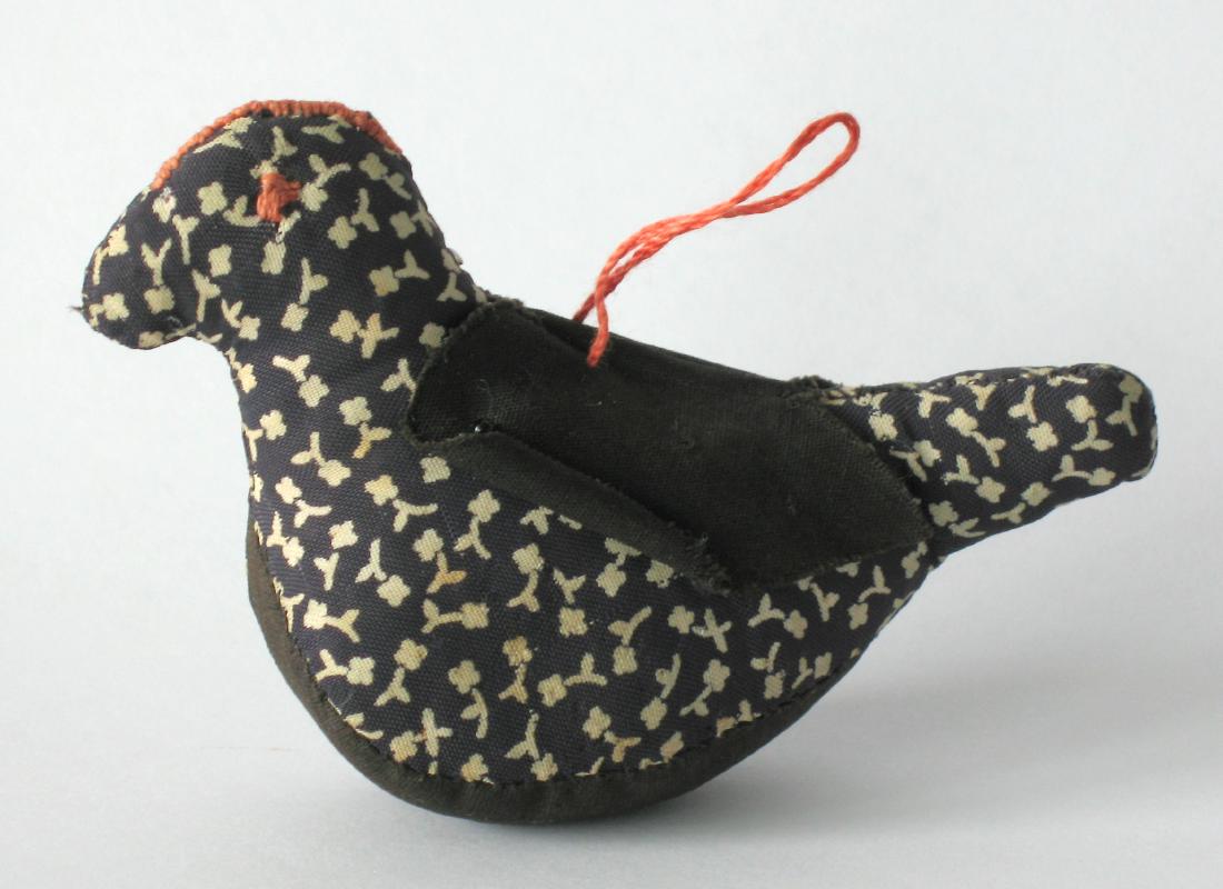 Antique Pennsylvania Mennonite Sewing Bird Pin Cushion (1 of 2)