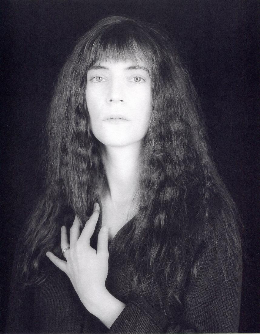 MAPPLETHORPE - Patti Smith, 1988: Artist: MAPPLETHORPE Print Title: Patti Smith, 1988 Medium: Duotone Photoengraving Printed 1989 in the US Image size (inches) approx. 10.5 x8.5 Robert Mapplethorpe was an American photographer, known