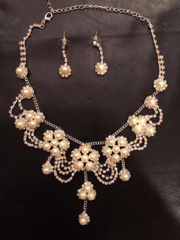 Silver Plated Crystal & Pearl Necklace & Earring Set (1 of 5)