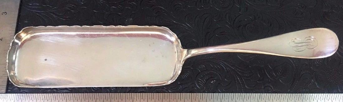 Antique Bigelow Kennard Sterling Silver Crumb Sweep: Item: "Silent Butler" Crumb Sweep Sterling Silver Maker/Designer: Bigelow.Kennard Date/Period: 1863-1923 Silver Purity: Sterling Size: 10"x2 1/4" Item Weight: 5 ounces scratches Bigelow Kennard Sterli