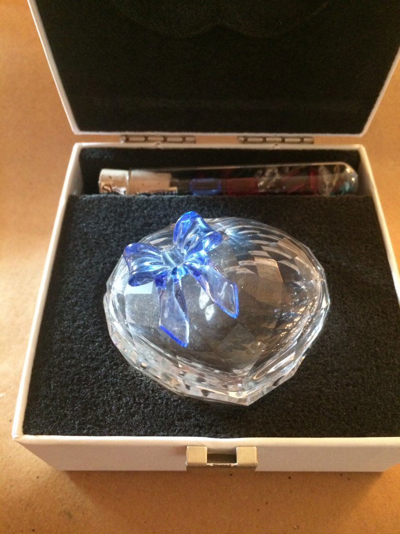 Swarovski Crystal Heart Shaped Lidded Box (1 of 3)