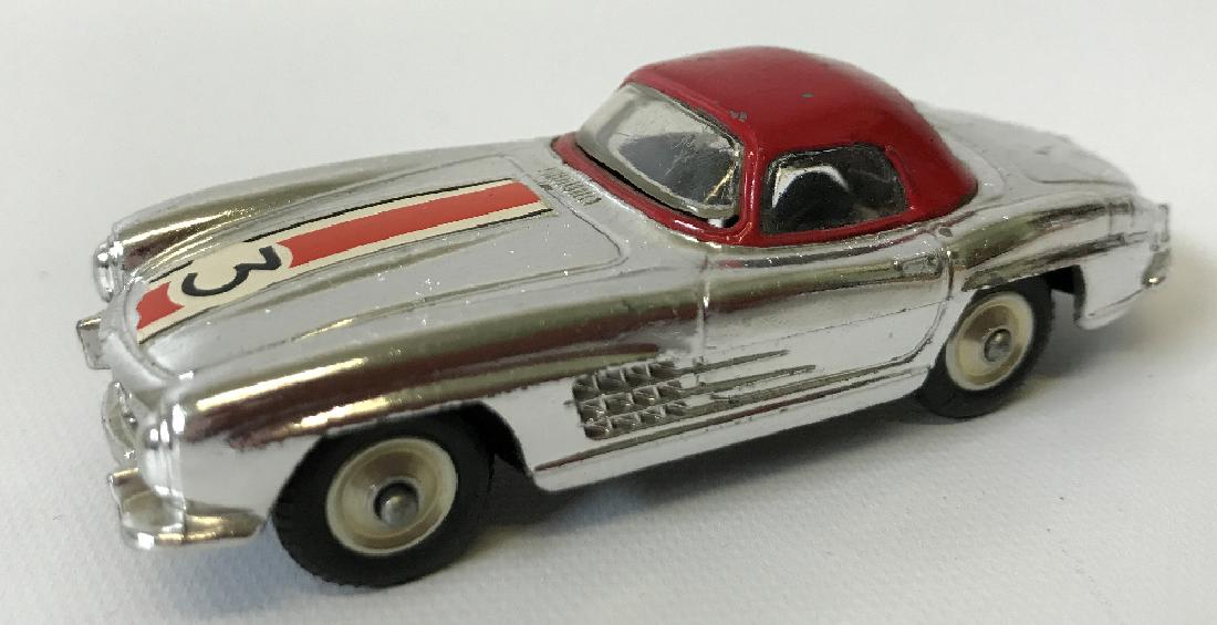 Vintage CORGI #304S MERCEDES-BENZ 300 ROADSTER Toy Car (1 of 4)
