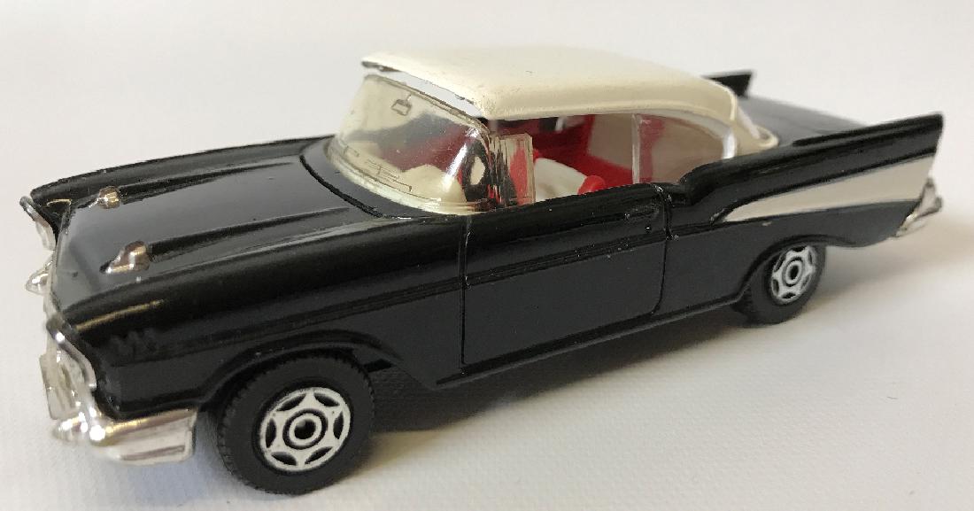 Vintage CORGI #825 CHEVROLET CHEVY BEL AIR Toy Car (1 of 4)