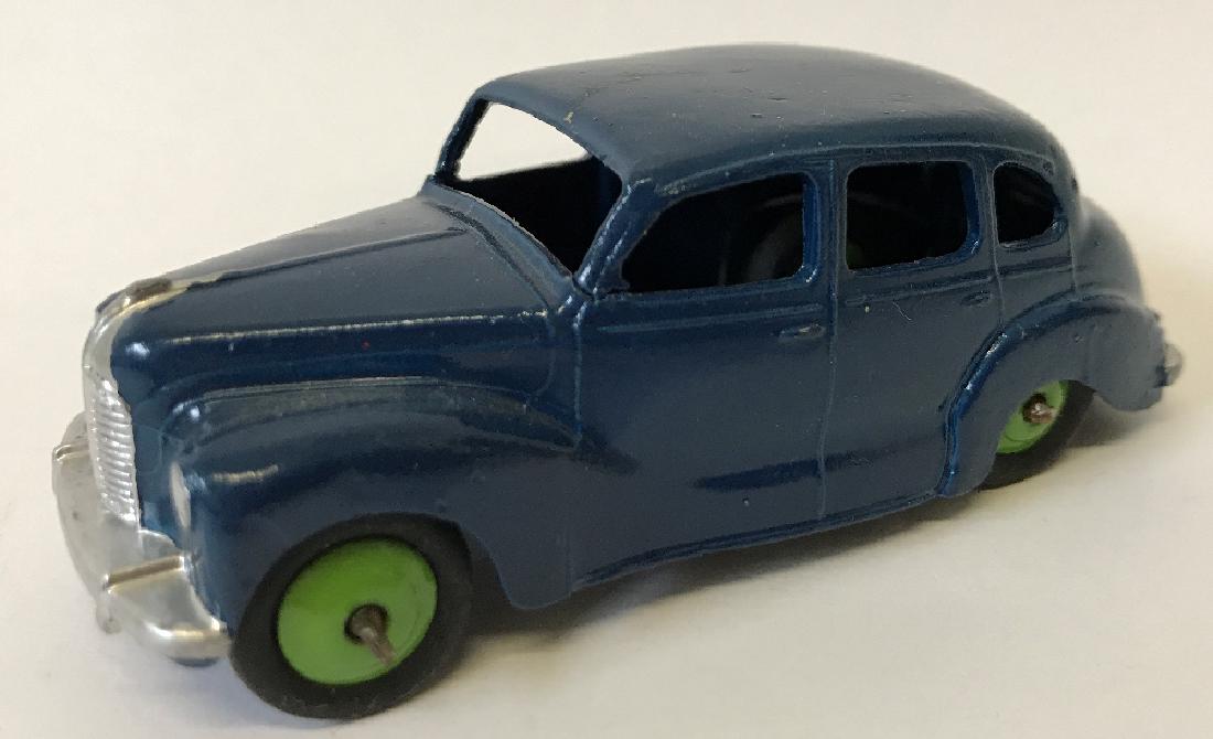 Vintage DINKY TOYS 152 AUSTIN DEVON SALOON Toy Car