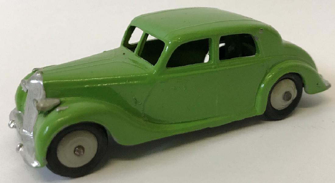 Vintage DINKY TOYS #40A RILEY SALOON Green Toy Car (1 of 4)