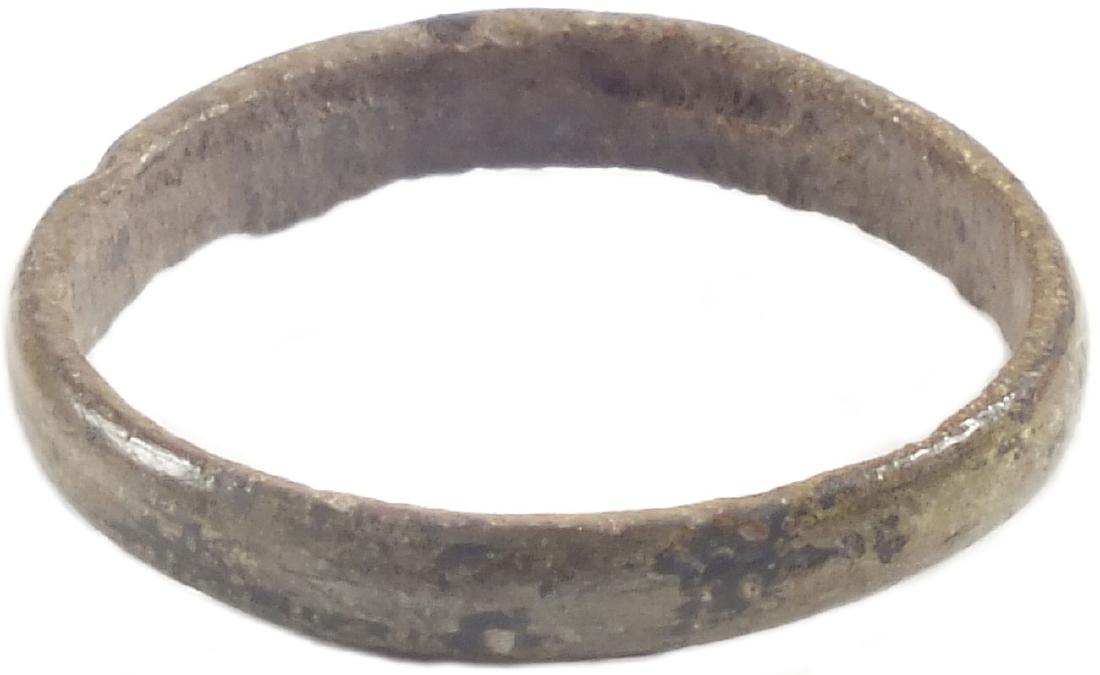 ANCIENT VIKING WOMAN’S WEDDING RING 850-1050 AD (1 of 2)