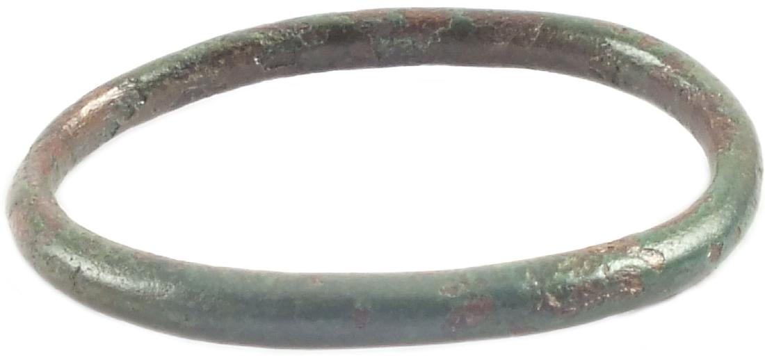 ANCIENT VIKING WOMAN’S WEDDING RING 10th CENTURY (1 of 2)